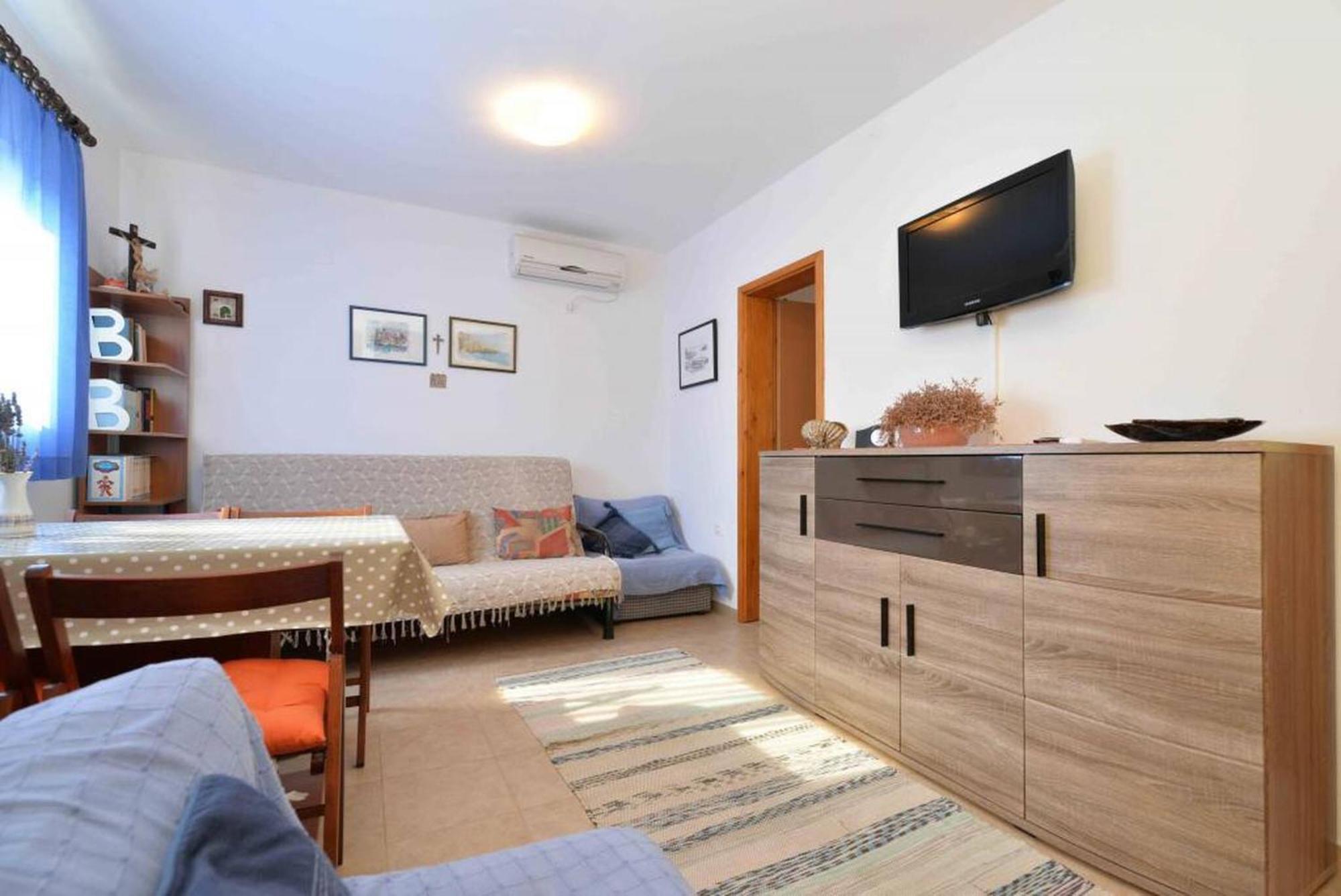 Apartment Pia Murter Buitenkant foto